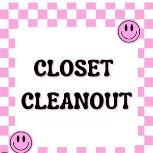 CLOSET CLEAN OUT SALE! I ship the same day, i do bundles, offer me!